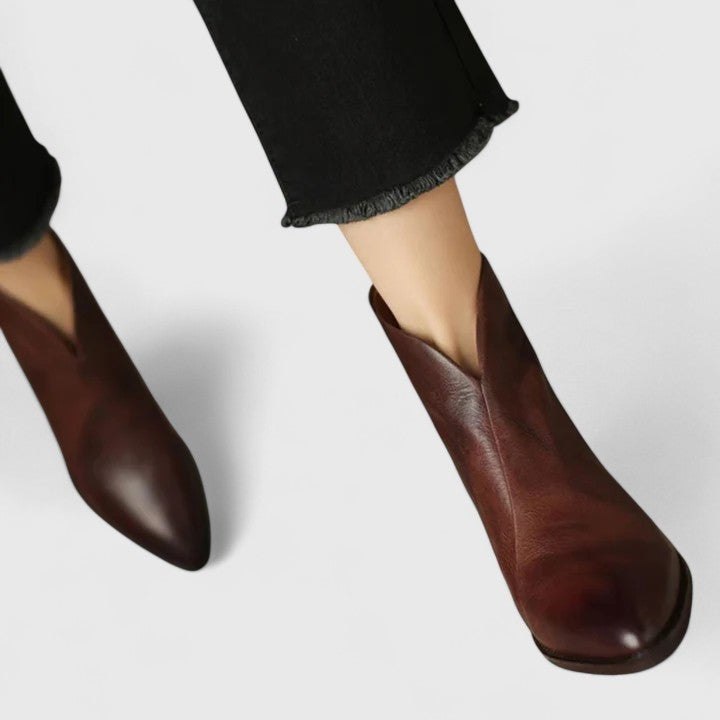 Alma | Botines Vaqueros de Cuero Planos Mujer Punta Fina