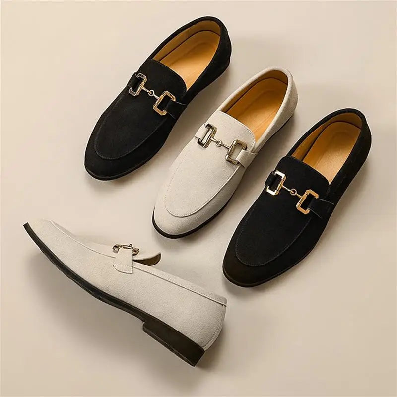 Lucas | Mocasines de Gamuza con Hebilla Dorada Hombre Casual