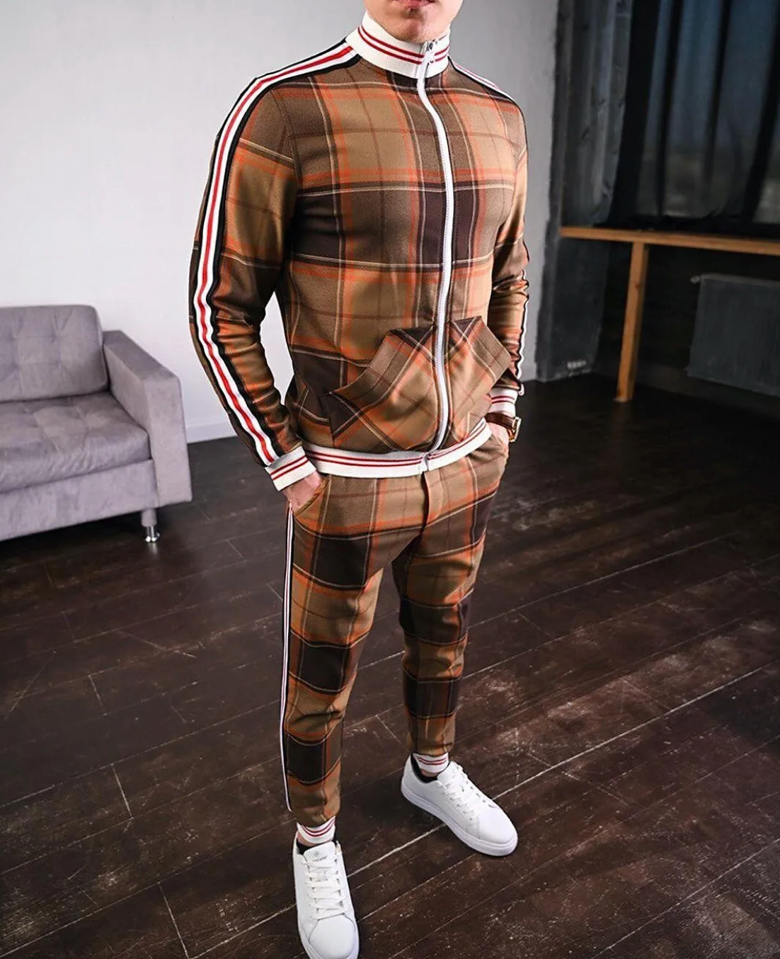 Pedro | Conjunto Deportivo Hombre Estampado de Cuadros Franjas Laterales