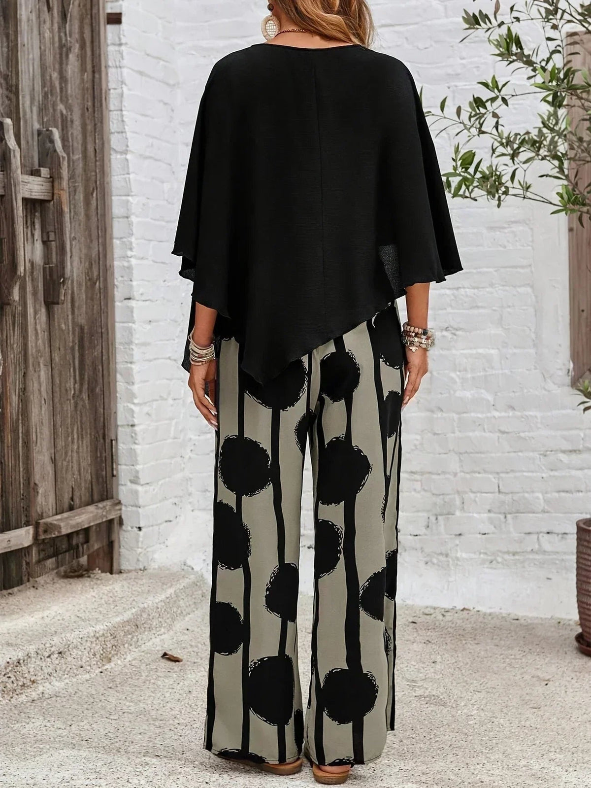 Sara | Conjunto Casual de Dos Piezas Top Asimétrico y Pantalón Pierna Ancha Mujer Estampado