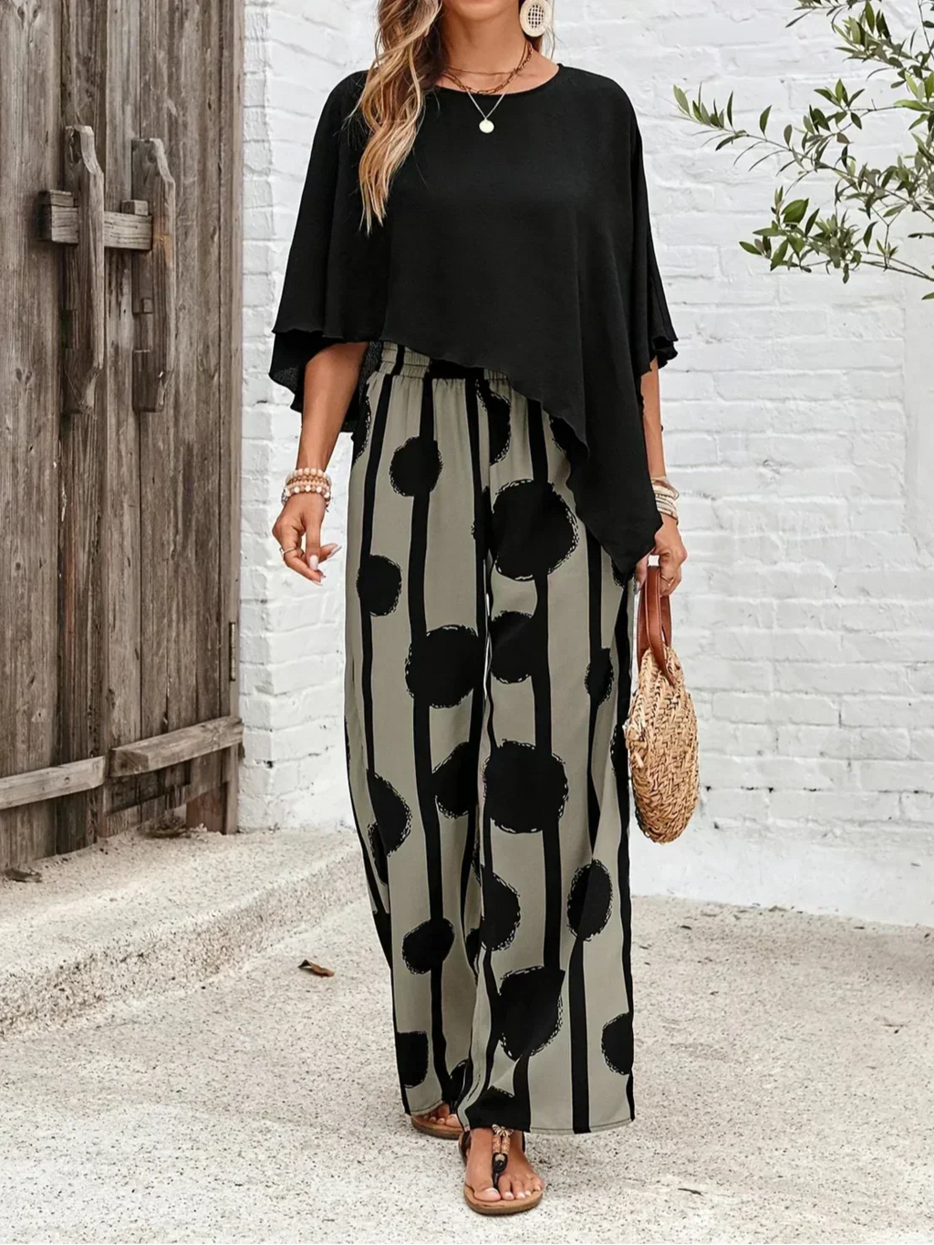 Sara | Conjunto Casual de Dos Piezas Top Asimétrico y Pantalón Pierna Ancha Mujer Estampado